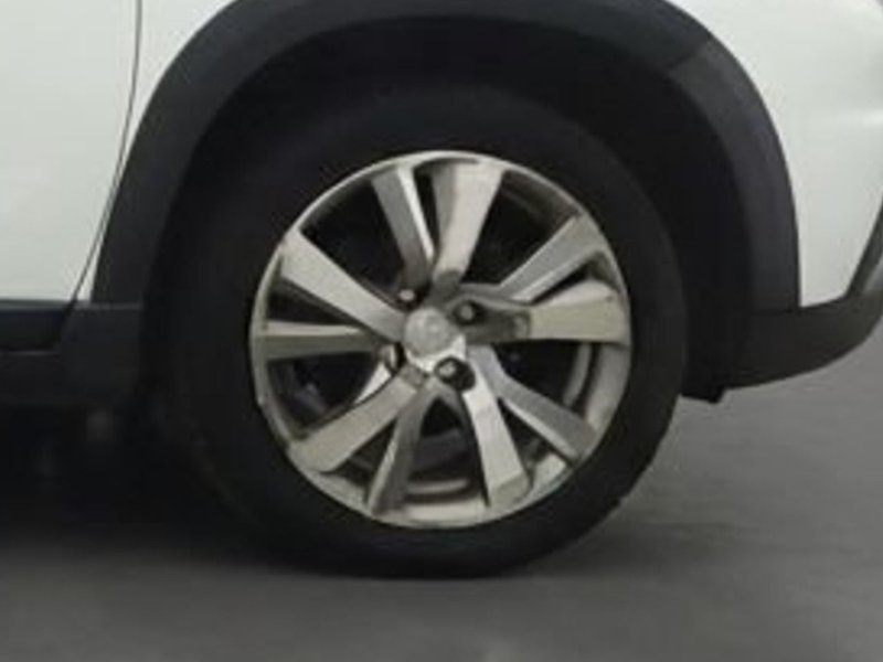 2016 Peugeot 2008 in white — photo 7 of 14