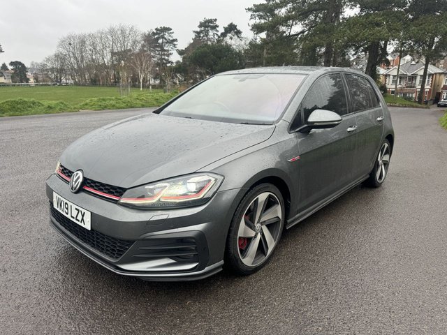 2019 VOLKSWAGEN GOLF - Photo 2