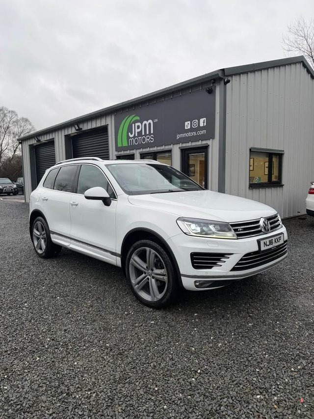 2016 VOLKSWAGEN TOUAREG