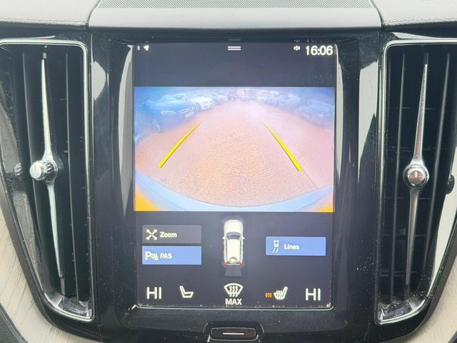 2019 VOLVO XC60 2.0 D5 PowerPulse Inscription Pro Auto AWD Euro 6 (s/s) 5dr - Photo 2