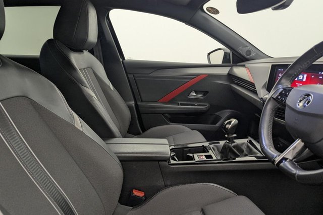 2022 Vauxhall Astra 1.2L Gs Line 5dr - Photo 3