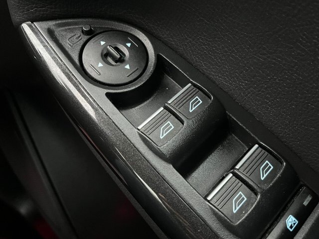 2017 FORD FOCUS 1.0T EcoBoost Titanium X Hatchback 5dr Petrol Manual Euro 6 (s/s) (125 ps) - Photo 4