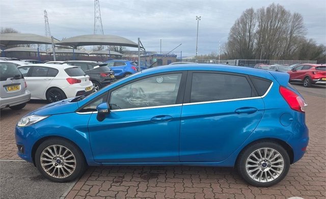 2014 FORD FIESTA - Photo 2