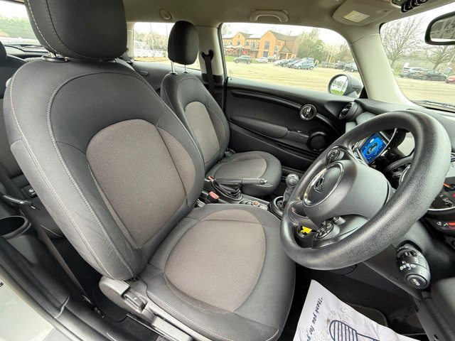 2019 MINI Hatch 1.5L Cooper Classic 3dr - Photo 3