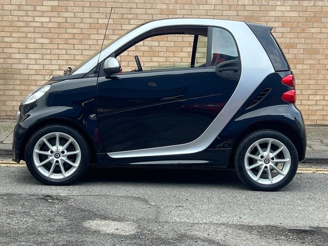 2012 SMART FORTWO 2012 1.0 Passion Coupe 2dr Petrol SoftTouch Euro 5 (84 bhp) - Photo 3