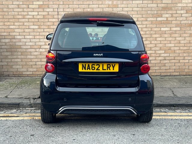 2012 SMART FORTWO 2012 1.0 Passion Coupe 2dr Petrol SoftTouch Euro 5 (84 bhp) - Photo 6