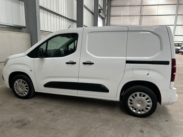 2022 VAUXHALL COMBO - Photo 12