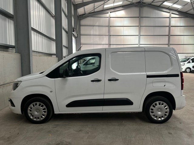 2022 VAUXHALL COMBO - Photo 8