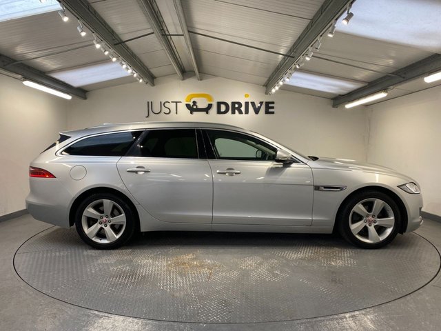 2019 Jaguar Xf 2L Portfolio 5dr - Photo 6