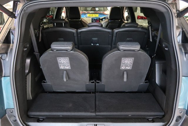 2019 PEUGEOT 5008 1.5 BlueHDi GT Line Premium SUV 5dr Diesel Manual Euro 6 (s/s) (130 ps) - Photo 4