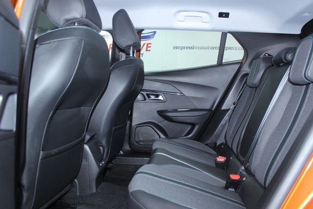 2021 PEUGEOT 2008 - Photo 9