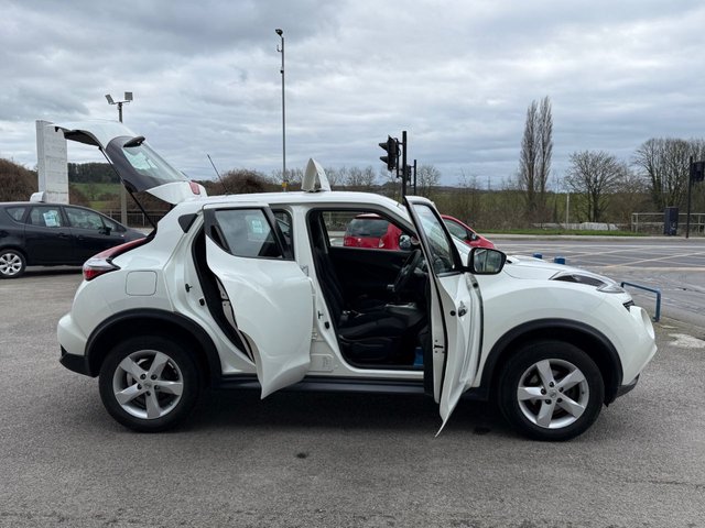 2015 NISSAN JUKE 1.6 Visia SUV 5dr Petrol Manual Euro 6 (94 ps) - Photo 10