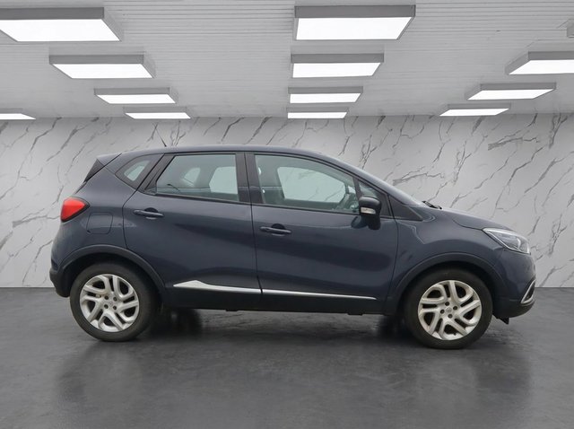 2016 RENAULT CAPTUR - Photo 6