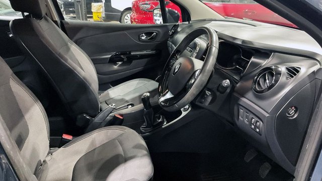 2016 RENAULT CAPTUR - Photo 9