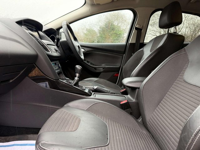 2016 Ford Focus - Photo 6