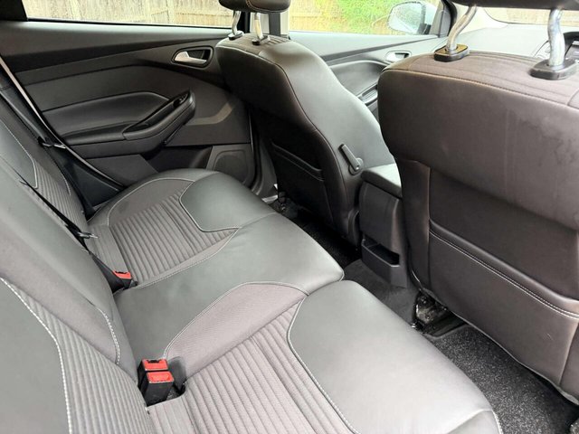 2016 Ford Focus - Photo 9