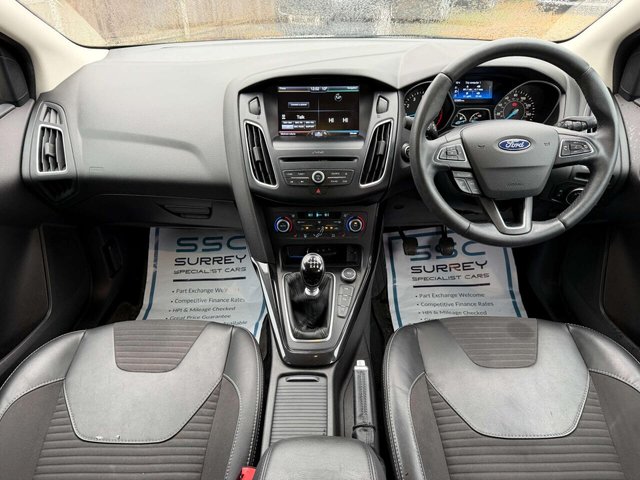 2016 Ford Focus - Photo 7