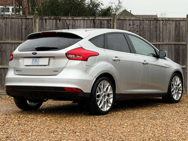 2016 Ford Focus - Photo 3