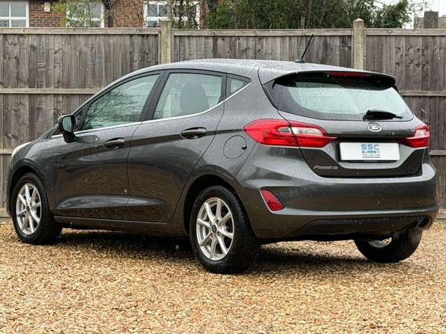 2018 Ford Fiesta - Photo 4