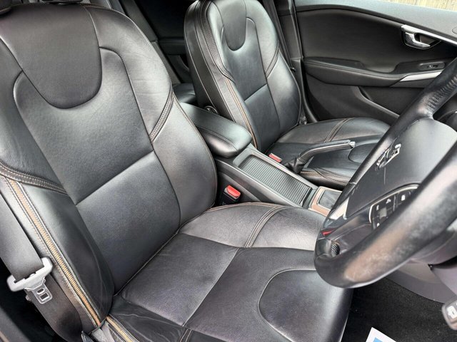 2018 Volvo V40 - Photo 5