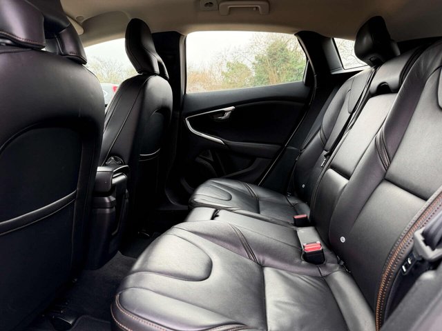 2018 Volvo V40 - Photo 10