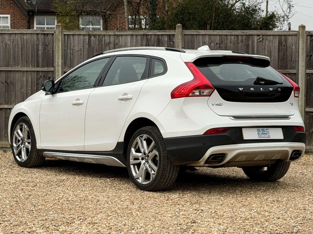 2018 Volvo V40 - Photo 4