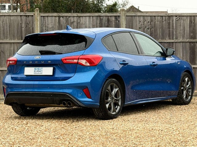 2018 Ford Focus - Photo 3