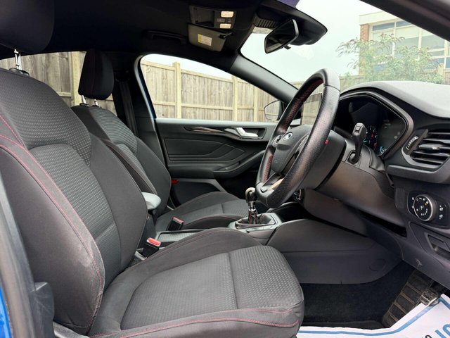 2018 Ford Focus - Photo 5