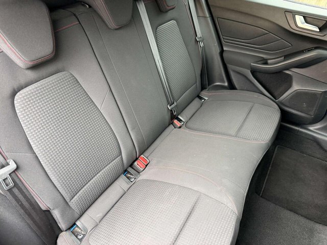 2018 Ford Focus - Photo 11