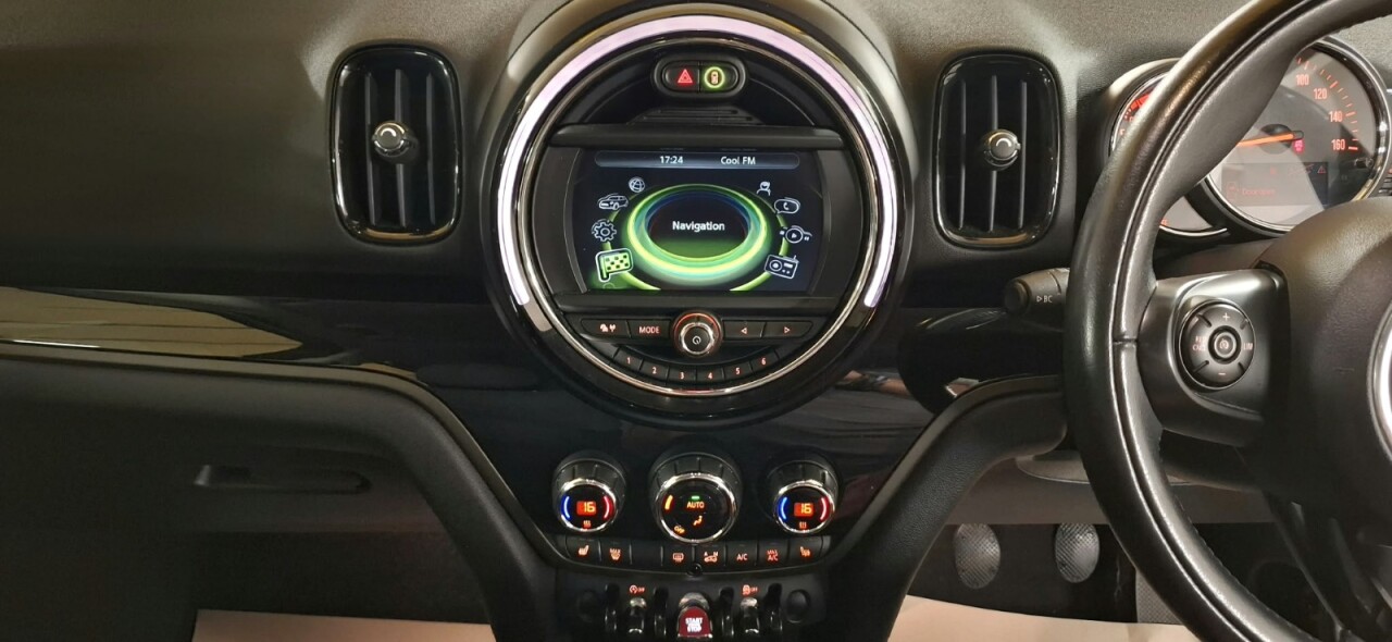 2017 MINI COUNTRYMAN 1.5 Cooper SUV 5dr Petrol Manual ALL4 Euro 6 (s/s) (136 ps) - vehicle photo 15 for sale on PureCar