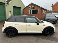 USED 2018 68 MINI HATCH 1.5 Cooper Hatchback 5dr Petrol Manual Euro 6 (s/s) (136 ps) 1 OWNER SERVICE HISTORY 3 STAMPS