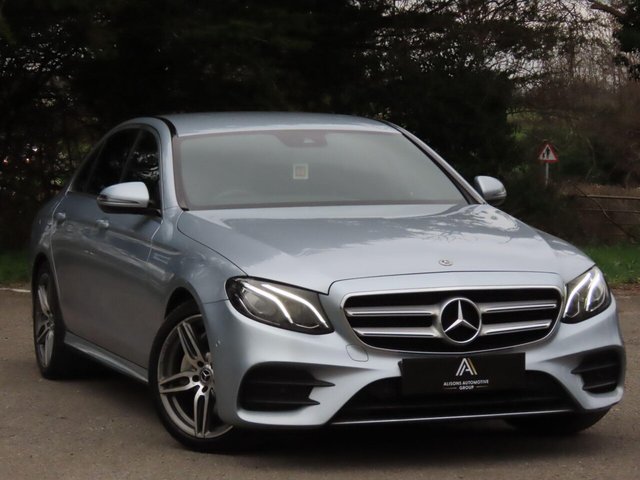 2017 Mercedes-Benz E CLASS - Photo 4