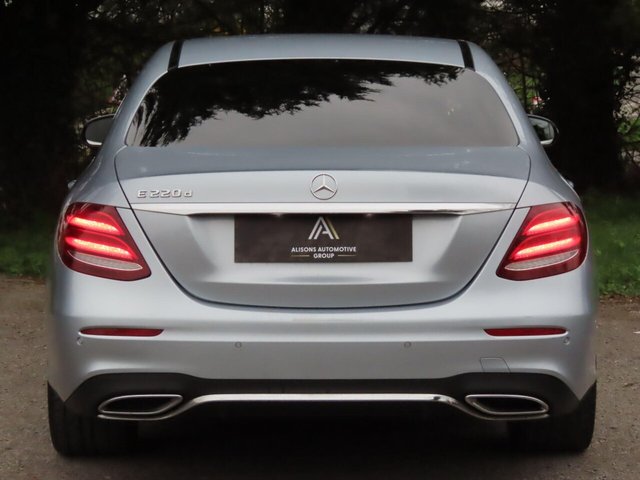 2017 Mercedes-Benz E CLASS - Photo 6