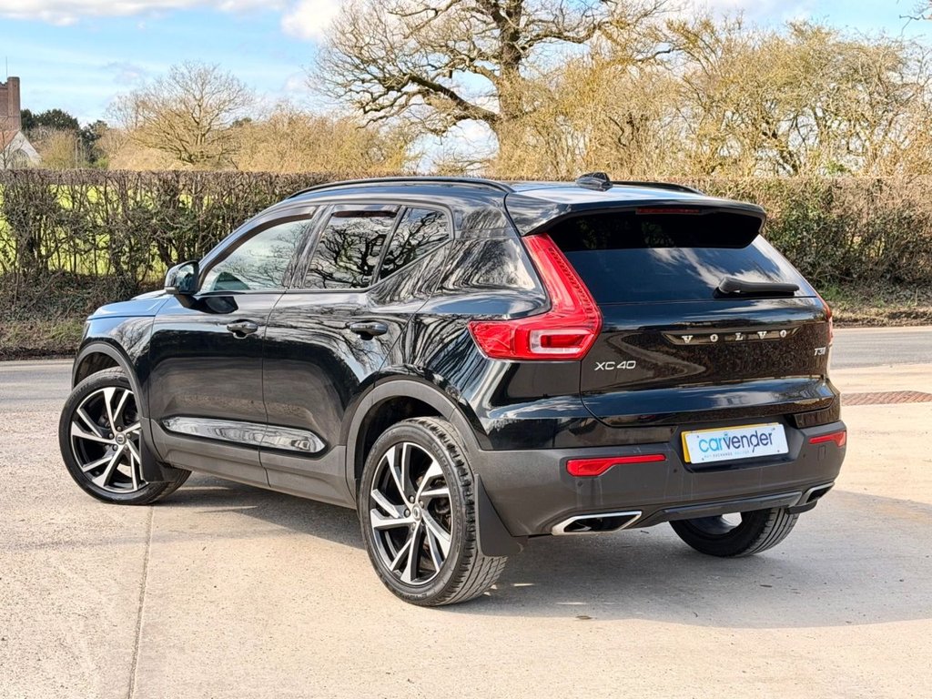 USED 2019 19 VOLVO XC40 1.5 T3 R-Design Pro SUV 5dr Petrol Manual Euro 6 (s/s) (156 ps) 5 Services|SatNav|Camera|Rear & Front Sensors|Half Leather Heated Seats|