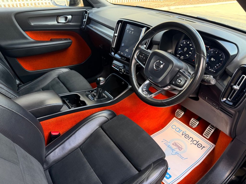USED 2019 19 VOLVO XC40 1.5 T3 R-Design Pro SUV 5dr Petrol Manual Euro 6 (s/s) (156 ps) 5 Services|SatNav|Camera|Rear & Front Sensors|Half Leather Heated Seats|