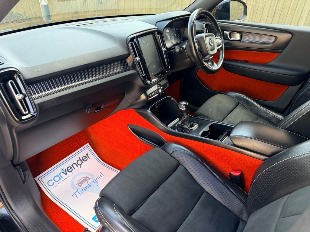 USED 2019 19 VOLVO XC40 1.5 T3 R-Design Pro SUV 5dr Petrol Manual Euro 6 (s/s) (156 ps) 5 Services|SatNav|Camera|Rear & Front Sensors|Half Leather Heated Seats|