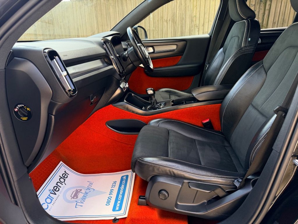 USED 2019 19 VOLVO XC40 1.5 T3 R-Design Pro SUV 5dr Petrol Manual Euro 6 (s/s) (156 ps) 5 Services|SatNav|Camera|Rear & Front Sensors|Half Leather Heated Seats|