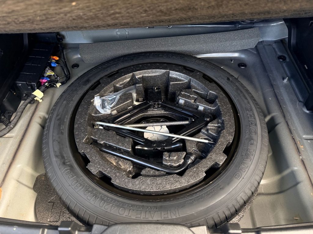 USED 2019 19 VOLVO XC40 1.5 T3 R-Design Pro SUV 5dr Petrol Manual Euro 6 (s/s) (156 ps) 5 Services|SatNav|Camera|Rear & Front Sensors|Half Leather Heated Seats|