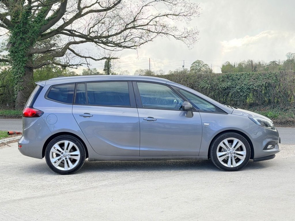 USED 2018 18 VAUXHALL ZAFIRA TOURER 1.4i Turbo SRi Nav MPV 5dr Petrol Manual Euro 6 (140 ps) 5 Services|2 Owners|R.F Sensors|Cruise control|Heated Leather Seats|Apple Car play