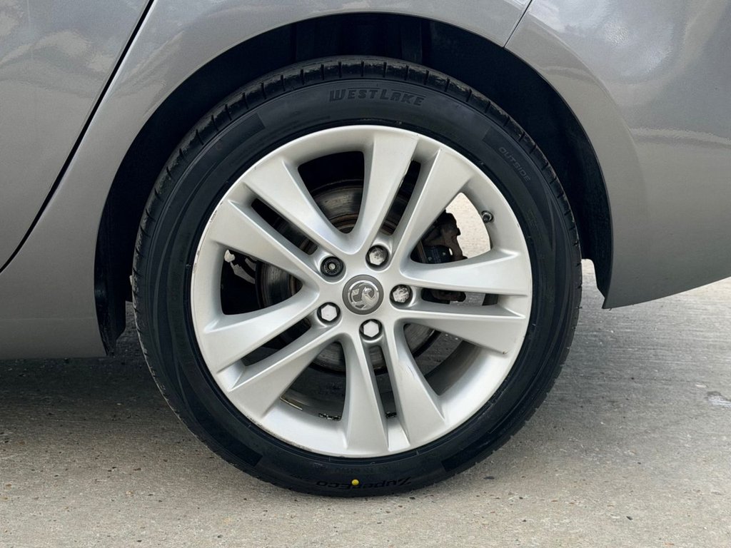 USED 2018 18 VAUXHALL ZAFIRA TOURER 1.4i Turbo SRi Nav MPV 5dr Petrol Manual Euro 6 (140 ps) 5 Services|2 Owners|R.F Sensors|Cruise control|Heated Leather Seats|Apple Car play