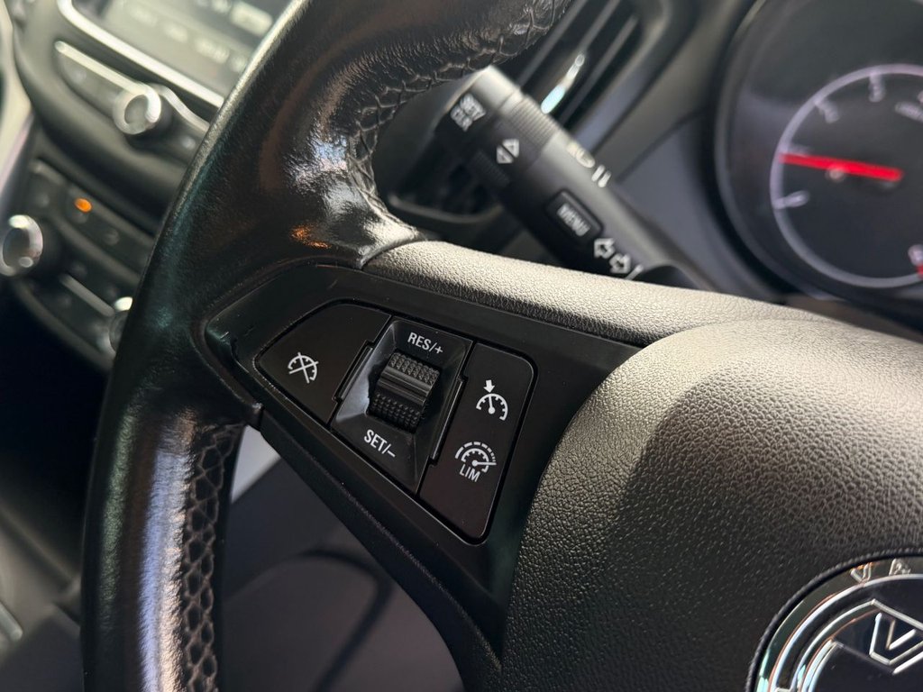 USED 2018 18 VAUXHALL ZAFIRA TOURER 1.4i Turbo SRi Nav MPV 5dr Petrol Manual Euro 6 (140 ps) 5 Services|2 Owners|R.F Sensors|Cruise control|Heated Leather Seats|Apple Car play