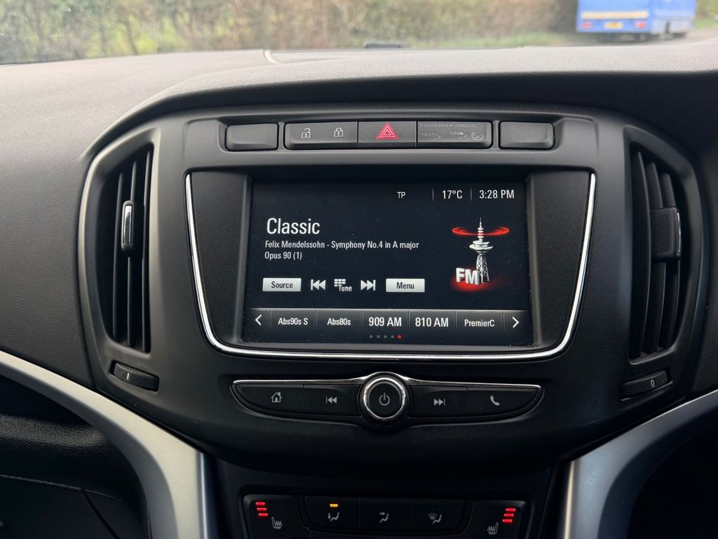 USED 2018 18 VAUXHALL ZAFIRA TOURER 1.4i Turbo SRi Nav MPV 5dr Petrol Manual Euro 6 (140 ps) 5 Services|2 Owners|R.F Sensors|Cruise control|Heated Leather Seats|Apple Car play