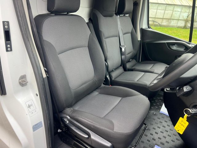 2021 RENAULT TRAFIC 2.0 dCi ENERGY 30 Business+ Panel Van 5dr Diesel Manual SWB Standard Roof Euro 6 (s/s) (145 ps) - Photo 12