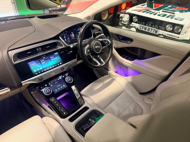 2019 JAGUAR I-PACE 400 90kWh First Edition Auto 4WD 5dr - Photo 3