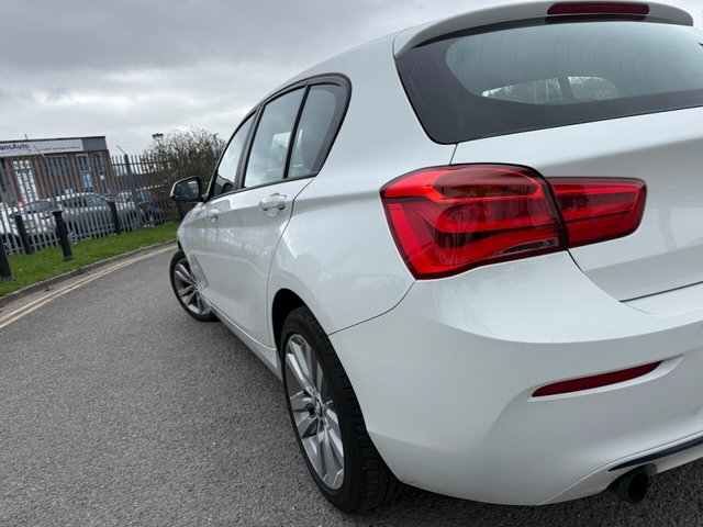 2015 BMW 1 Series 1.6L Sport 5dr - Photo 7