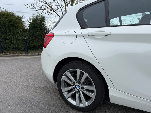 2015 BMW 1 Series 1.6L Sport 5dr - Photo 10