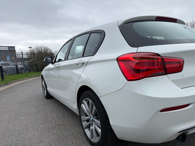 2015 BMW 1 Series 1.6L Sport 5dr - Photo 12