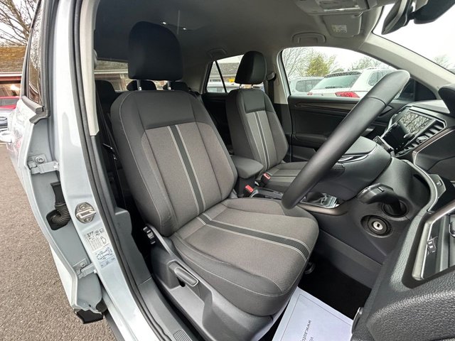 2018 VOLKSWAGEN T-ROC - Photo 8