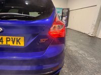 USED 2014 64 FORD FOCUS 2.0T EcoBoost ST-3 Hatchback 5dr Petrol Manual Euro 5 (s/s) (250 ps) 1 OWNER-FORD SERVICE HISTORY 1 OWNER-9 FORD SERVICES-RECARO LEATHER SEATS-SONY DAB-BLUETOOTH-AIR CON