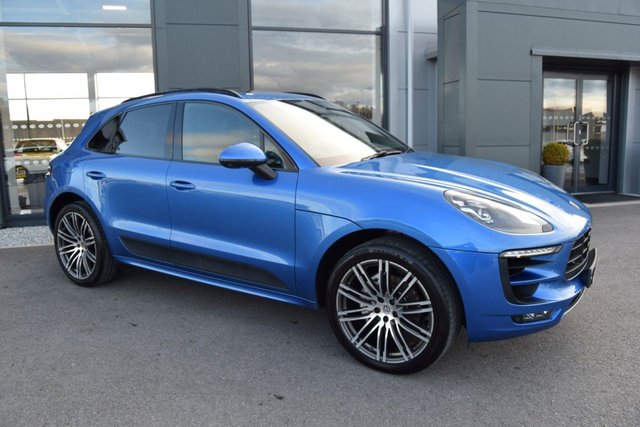 2018 PORSCHE MACAN - Photo 3